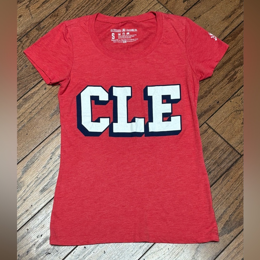 ☀️Women's Red Short Sleeve Tee with CLE Print